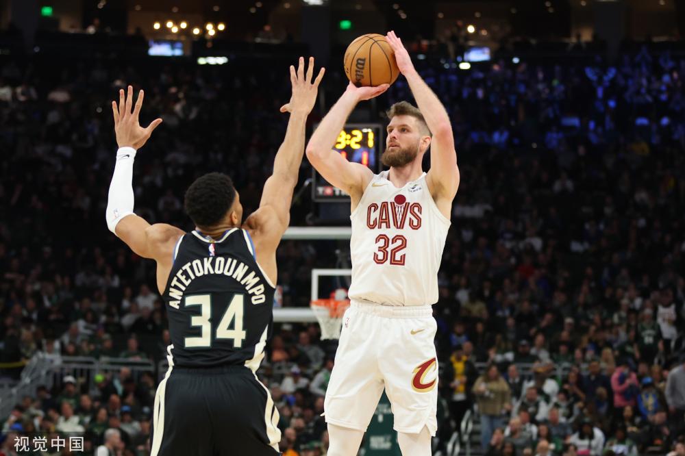 她在多次国 她在多次国