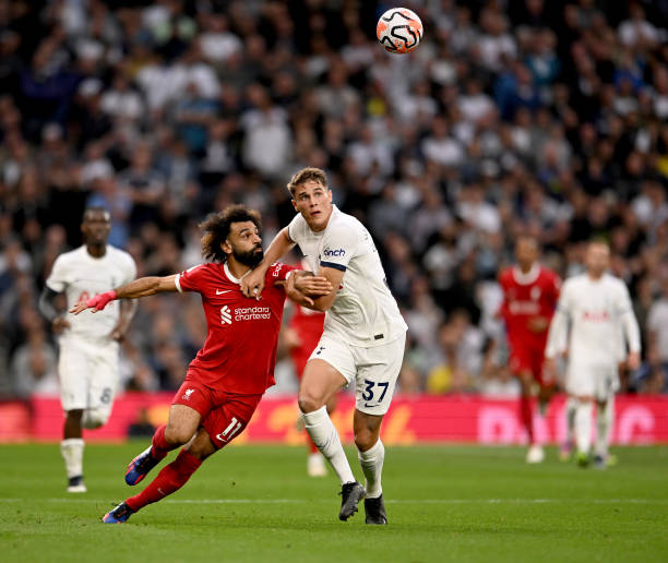 中超第10輪廣州城4-2青島隊 蒂亞戈建功朱建榮梅開二度難救主.